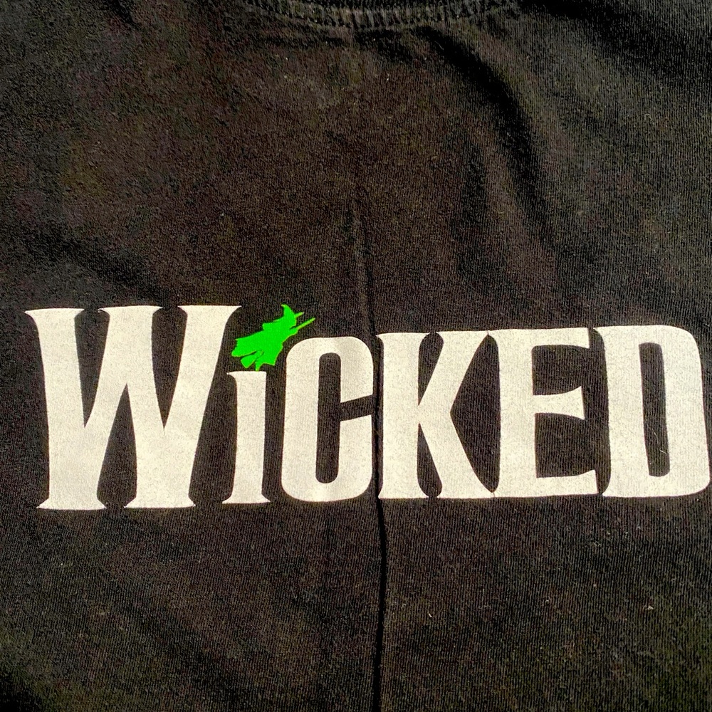 Wicked Y2K Defy Gravity The Broadway Musical Black Tee w/Green Witch Size S